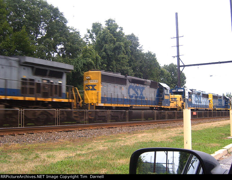 CSX 8864 on Q417